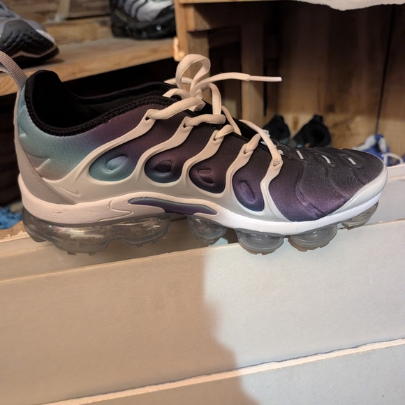 Vapormax Plus size 9 - Picture 1 of 2